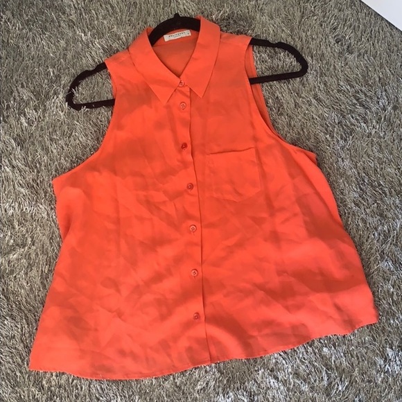 Equipment 100% silk sleeveless button down top - Picture 3 of 5